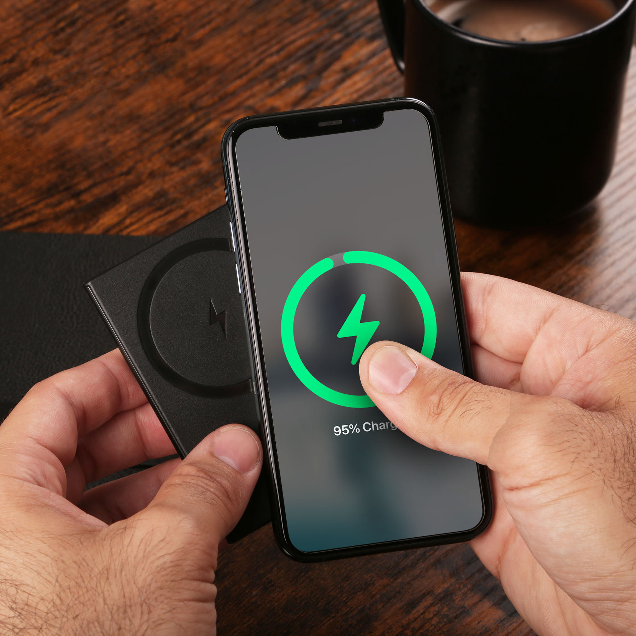 The Slim Wireless Power Bank Product Image