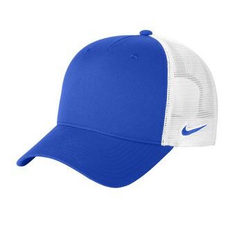 Nike Snapback Mesh Trucker Cap Product Image