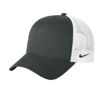 Nike Snapback Mesh Trucker Cap Product Image