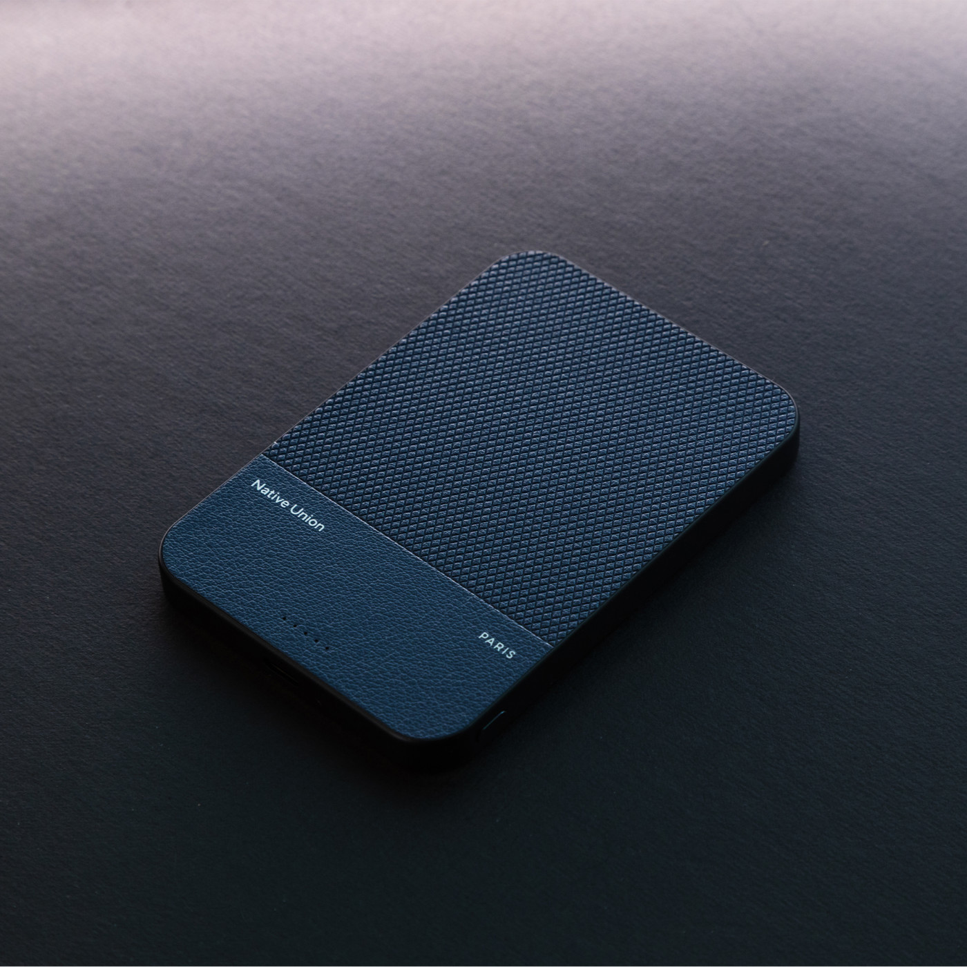 Native Union (RE)Classic 5000mAh Magnetic Power Bank Product Image