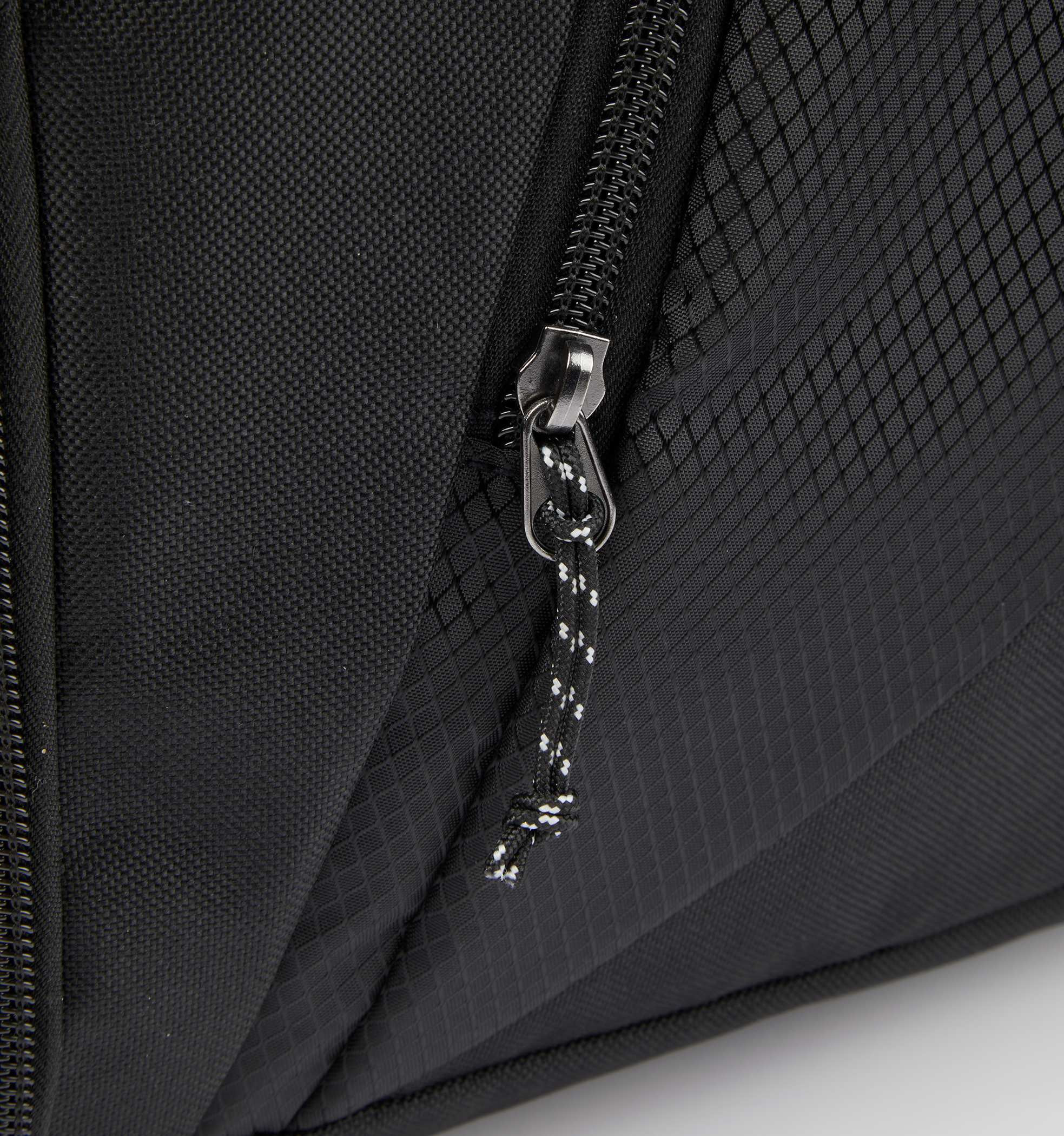 Olympus Garment Duffle Product Image