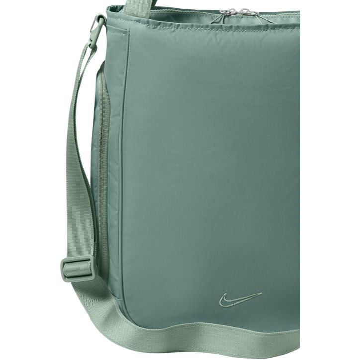 Nike Commute Tote Product Image