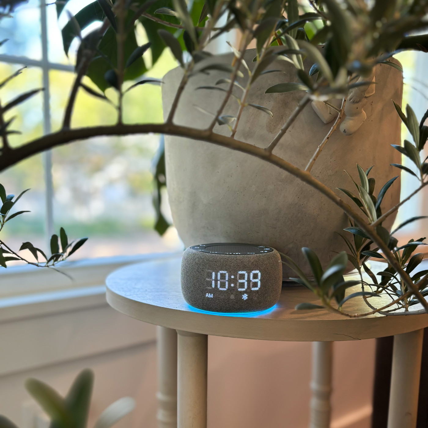 iLive Gentle Wake Alarm Clock White Noise Machine Product Image