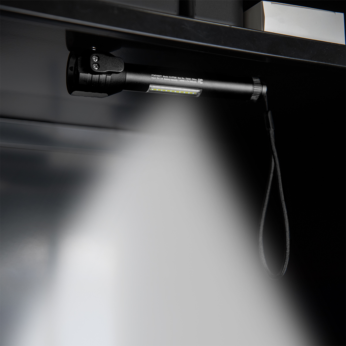 Safety Tool with COB Flashlight Product Image