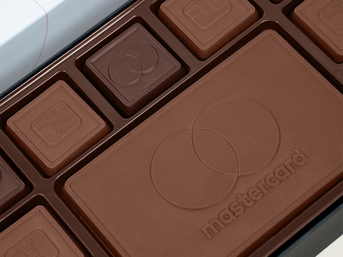 Luxe 19-Piece Ensemble Chocolate Box Product Image