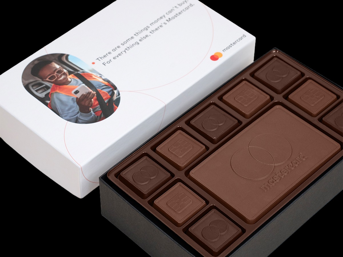 Luxe 19-Piece Ensemble Chocolate Box Product Image