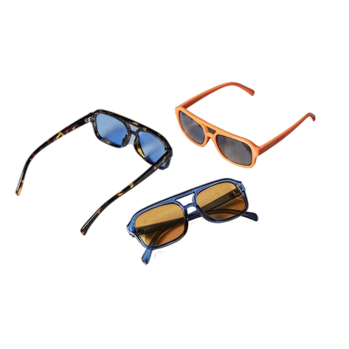 Square aviator sunglasses with a modern angular frame, UV400 tinted lenses, metal hinges, and lightweight construction for stylish everyday wear.
