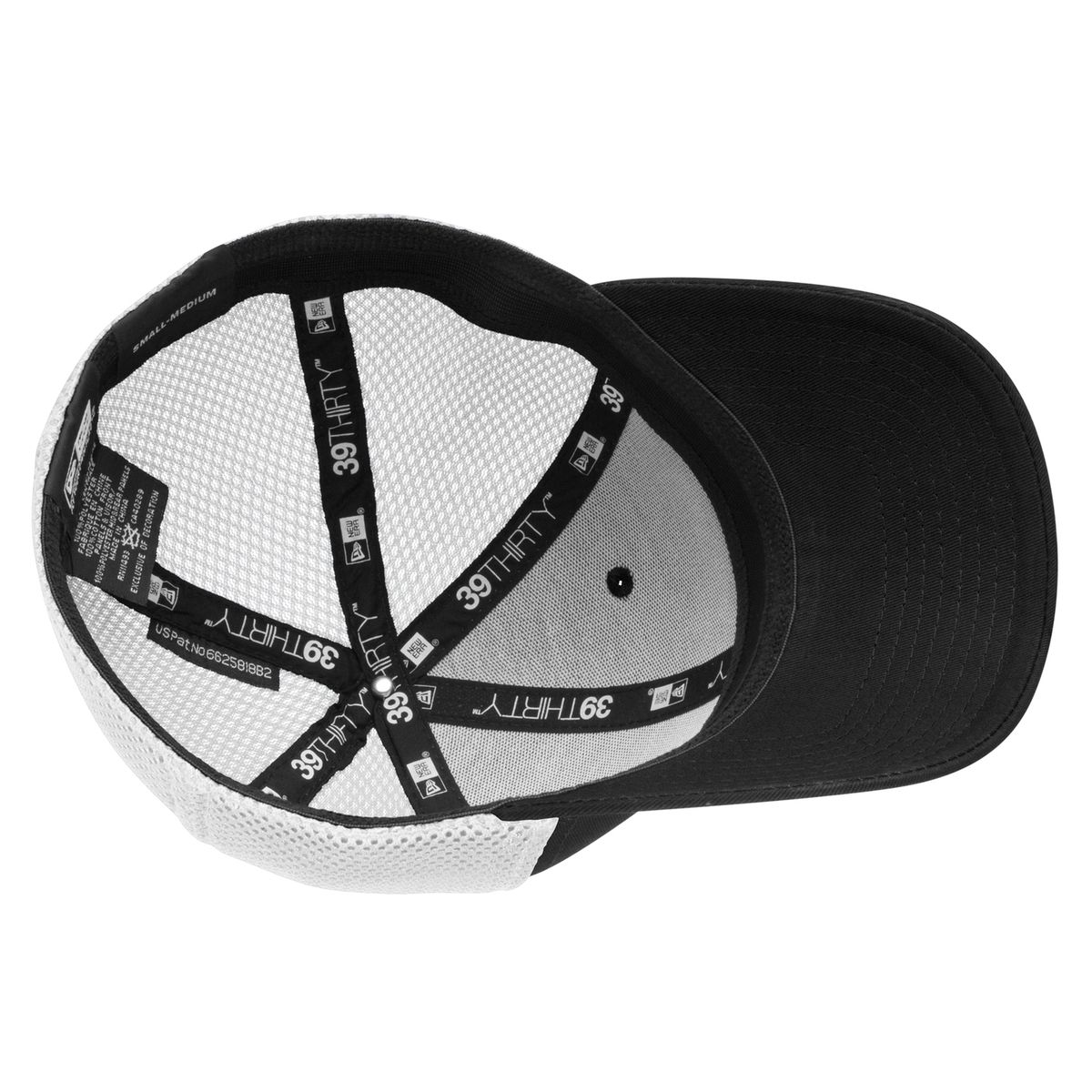 Black/White New Era Stretch Mesh Cap, featuring a structured front panel, breathable mesh back, curved visor, and stretch-fit design for comfortable everyday wear and outdoor use.