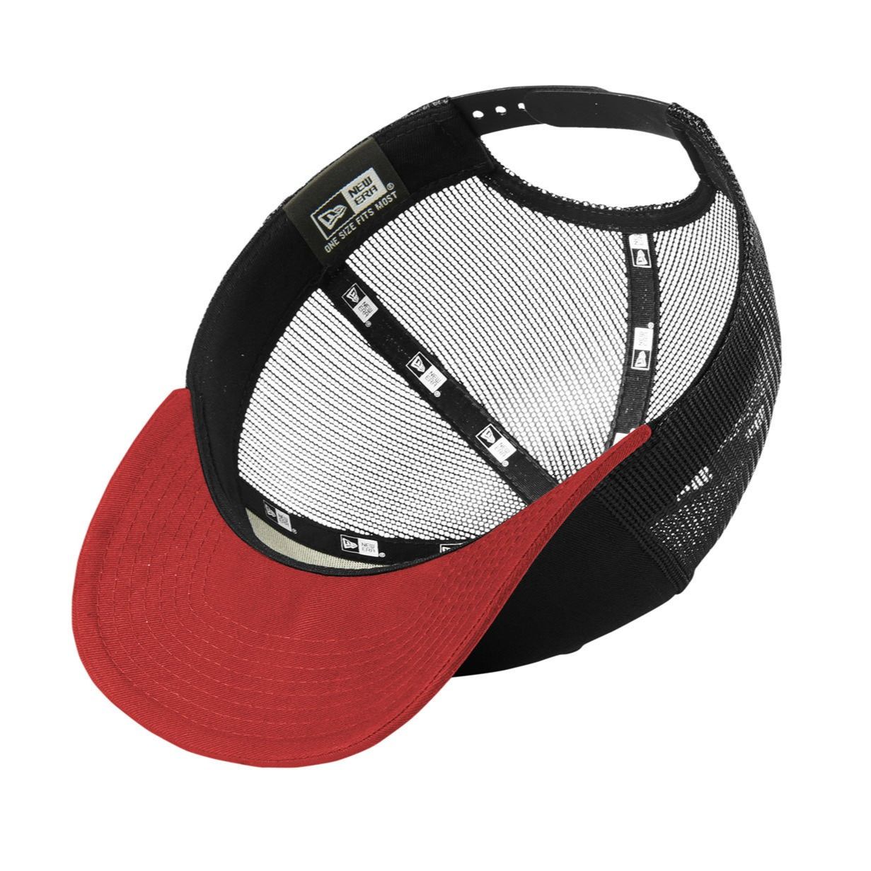 Black/Scarlet New Era® Snapback Low Profile Trucker Cap, featuring a structured low-profile front panel, breathable mesh back panels, curved visor, and adjustable snapback closure for casual wear and outdoor use.