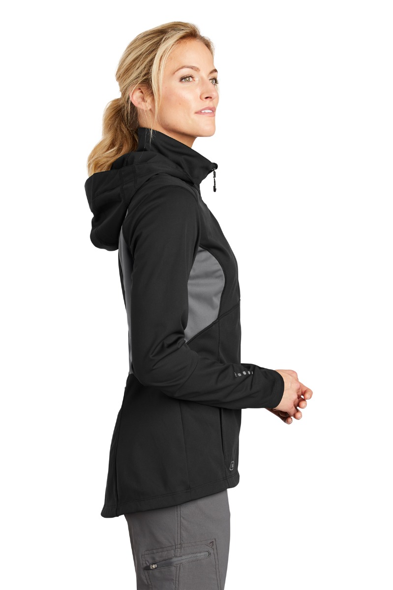 OGIO® ENDURANCE Women's Pivot Soft Shell Product Image